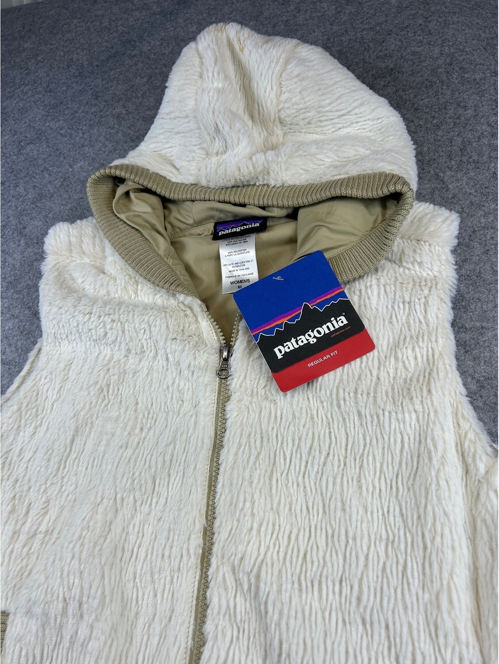 Patagonia Women's Conejo Vest Size M Hooded Full Zip Fleece Outdoor Sherpa Pile